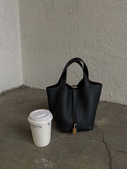 Pia Ledertasche