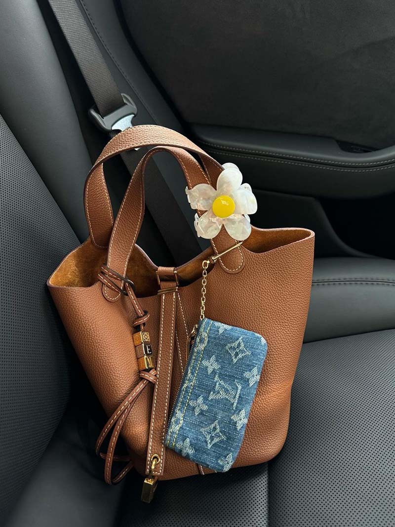 Pia Ledertasche