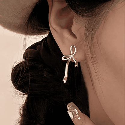 NINA™ | Ohrstecker Schleife
