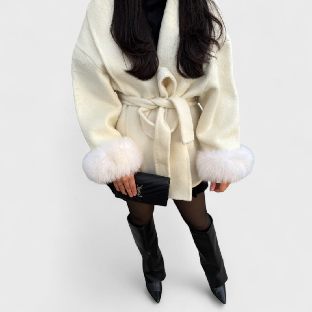 NAOMI™ | ELEGANTER MANTEL