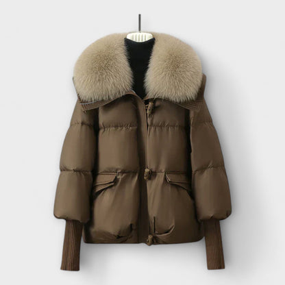 Lucyna - Elegante Jacke mit Pelzbesatz