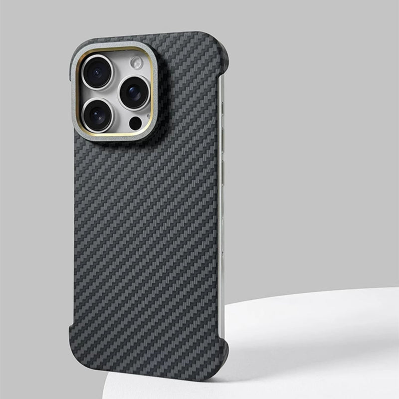 Phantom Carbon Fibre MagSafe® iPhone Hoesje