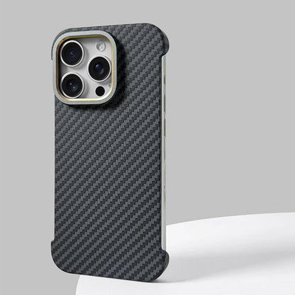 Phantom Carbon Fibre MagSafe® iPhone Hoesje
