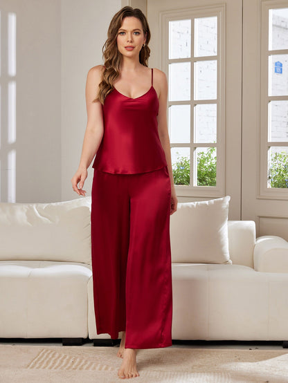 Zijden pyjamaset met camisole en wijde broek