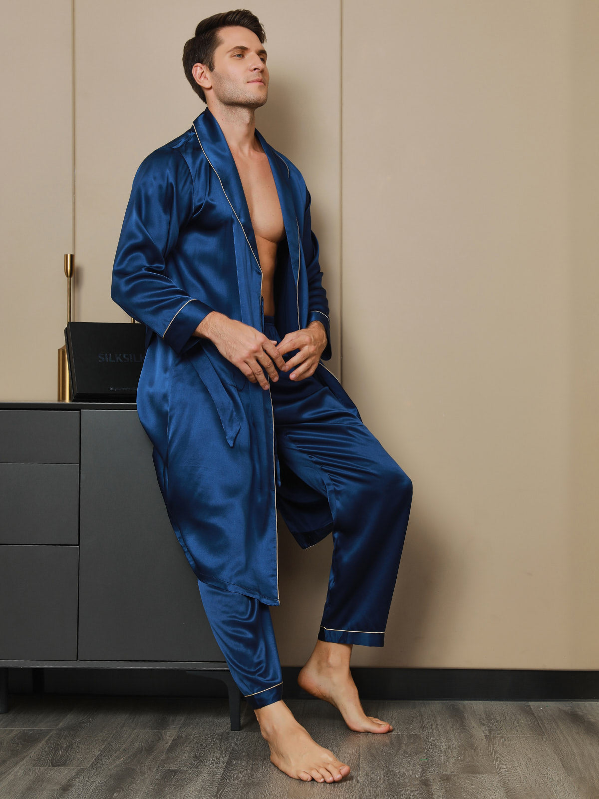 Peignoir Ceinturée à Col Revers En Pure Soie (Sans Pantalon)