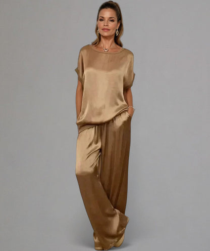 Tharah | Dames set met satijnachtige textuur