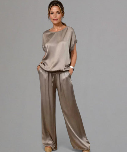 Tharah | Dames set met satijnachtige textuur