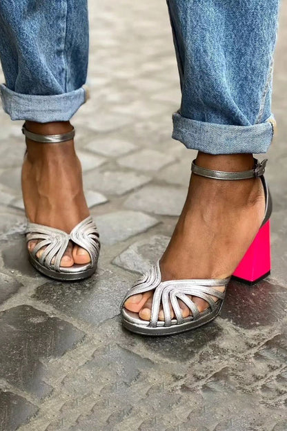 Seraphina™ | Glanzende sandalen met brede leest en elegante gespsluiting