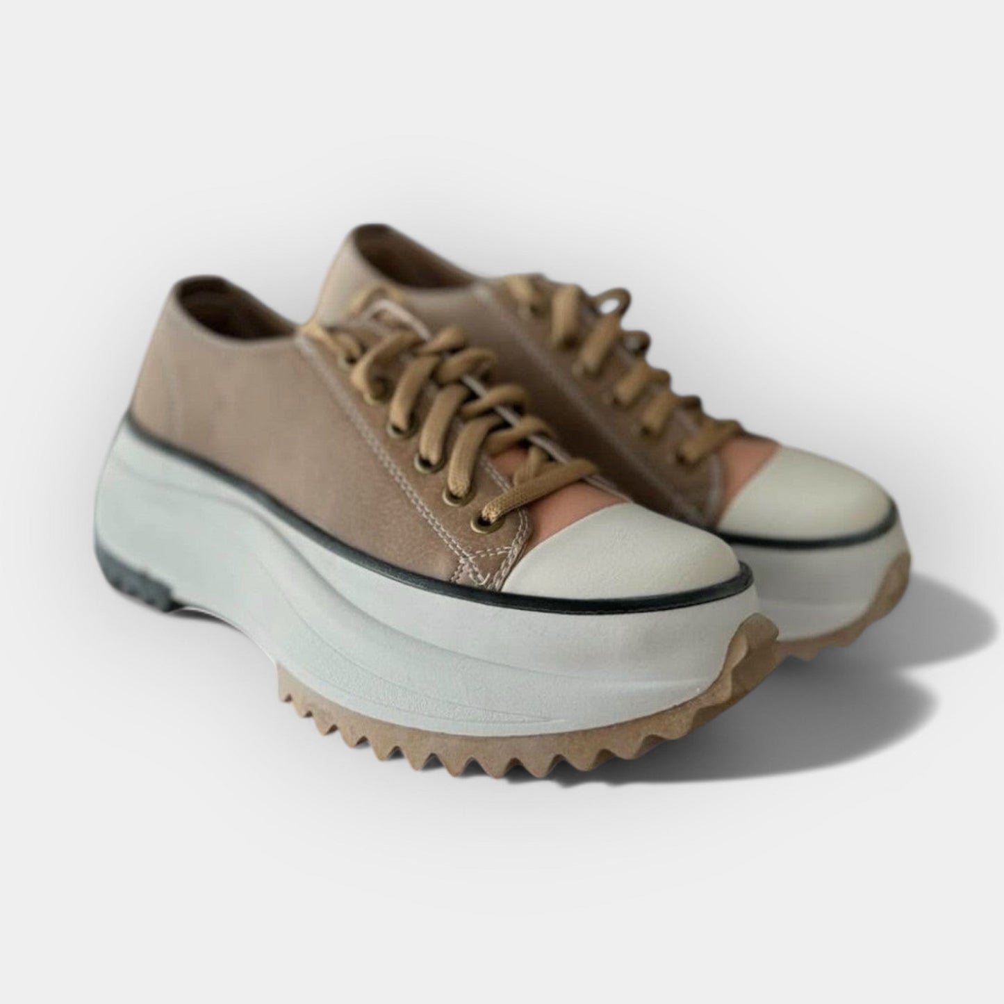Moderne Sneakers met Dikke Zool