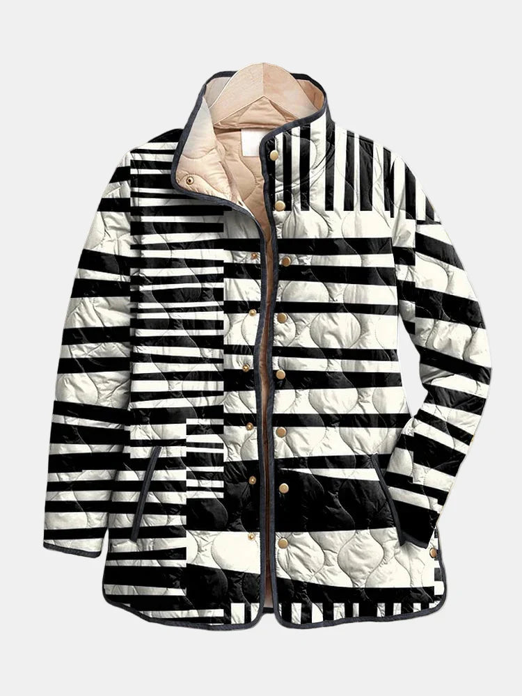 Miren | Schwarz-weiße gesteppte Jacke mit abstraktem Muster