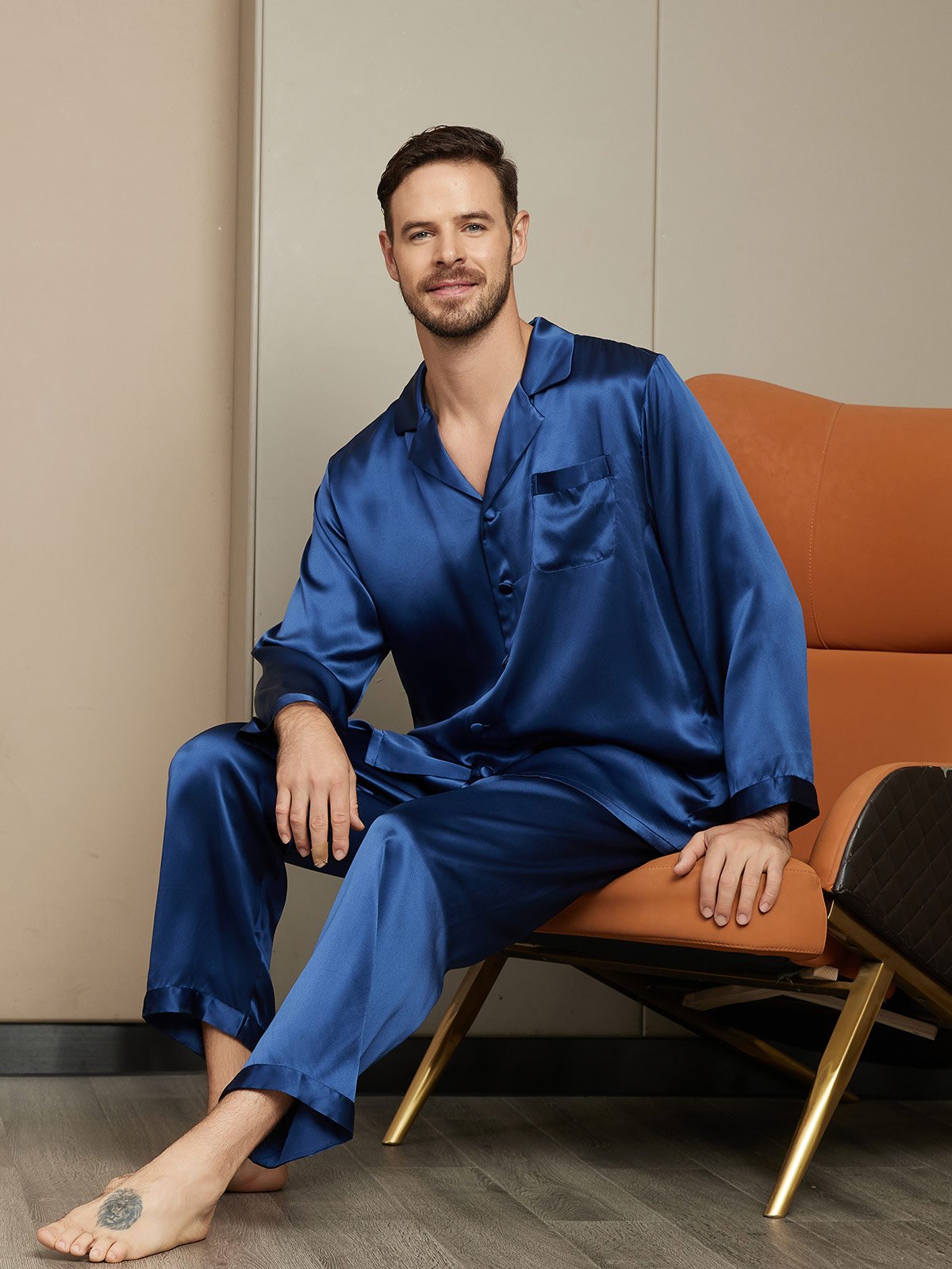 Herenpyjama van pure zijde met lange mouwen