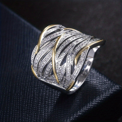 Elegante gelaagde gedraaide ring