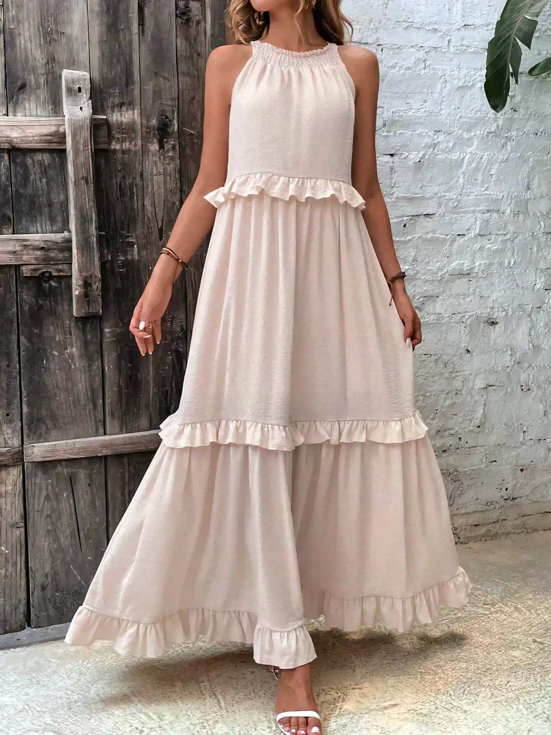 Delilah - Elegante Halterneck Jurk met Ruches