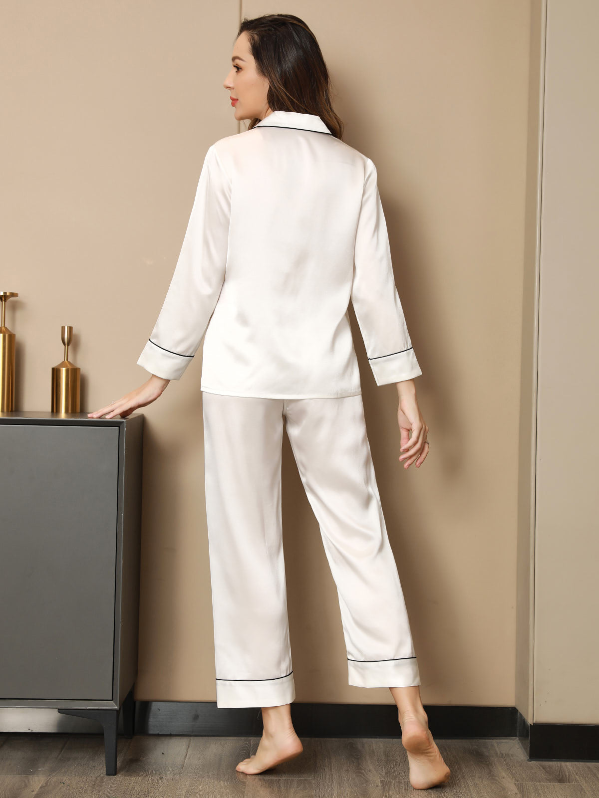 Ensemble de Pyjama Classique à Bordure en Soie Pure
