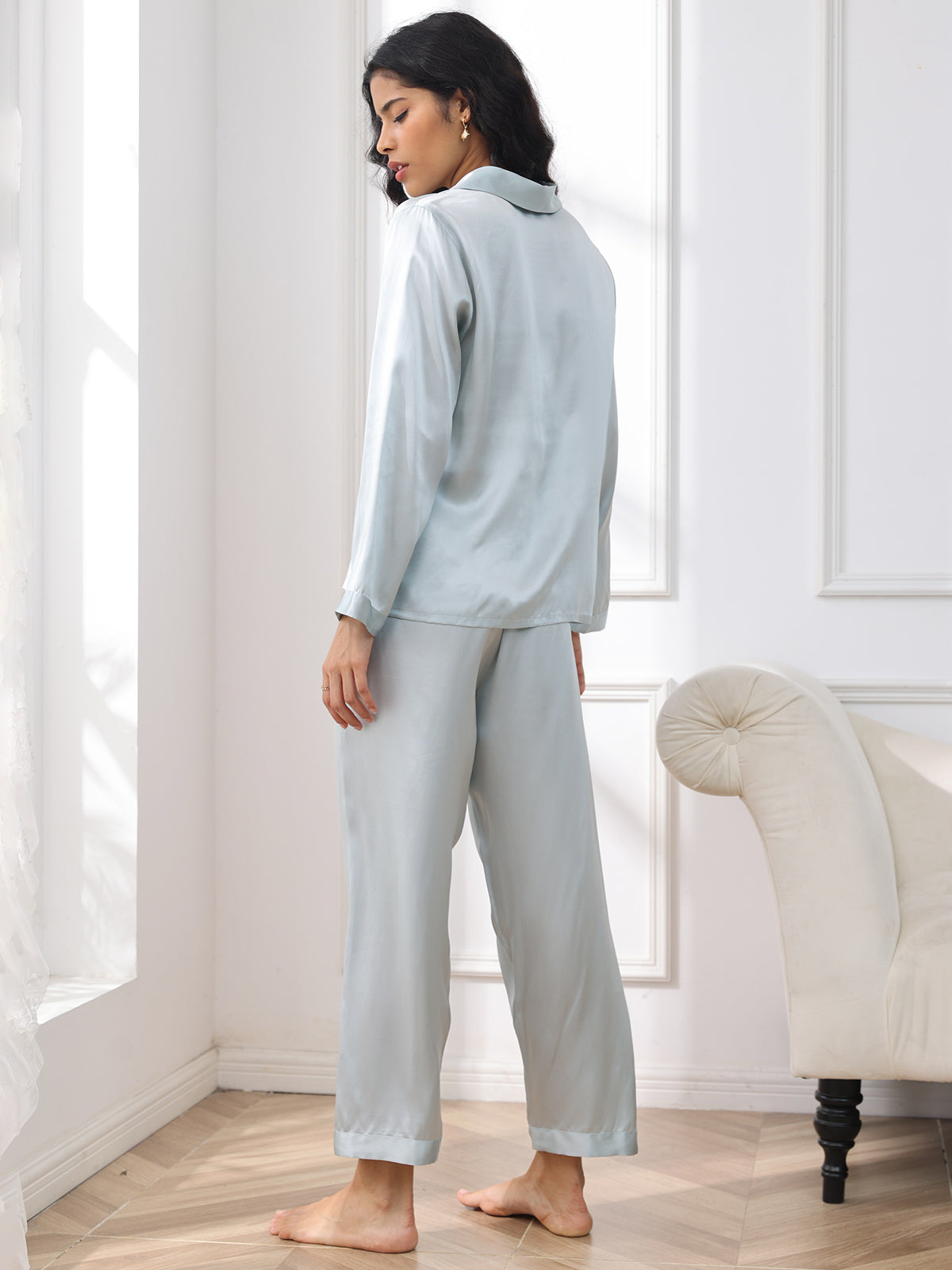 Damenpyjama aus 100 % Maulbeerseide mit langen Ärmeln