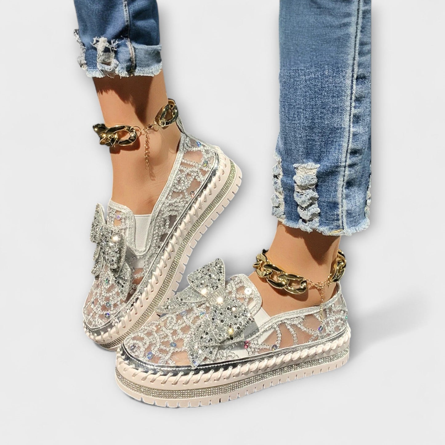 Rue – Klassische Schuhe mit Steinverzierung