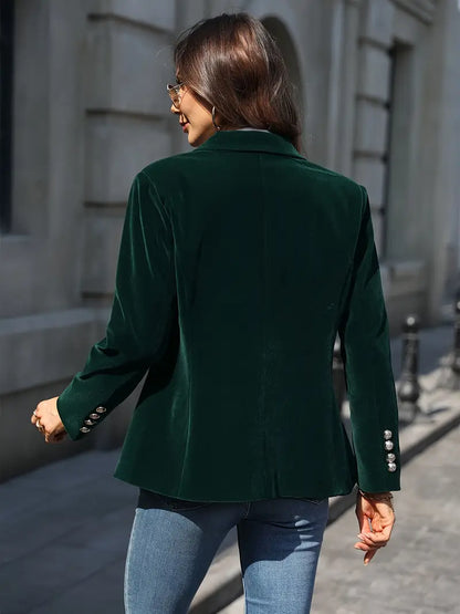 Yvana™ – Elegant Velvet Blazer for Effortless Seasonal Sophistication