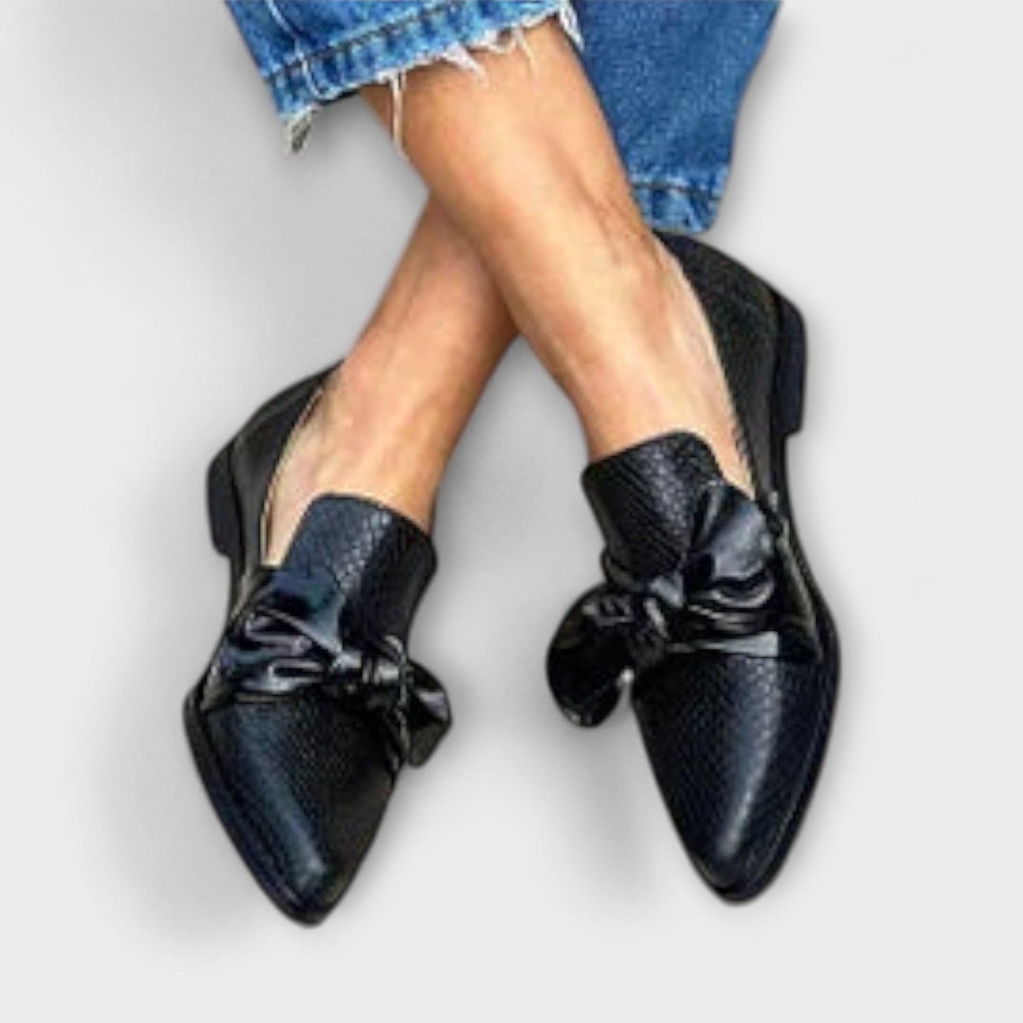 Zinnia – Loafer met slangenleren print en strikdetail