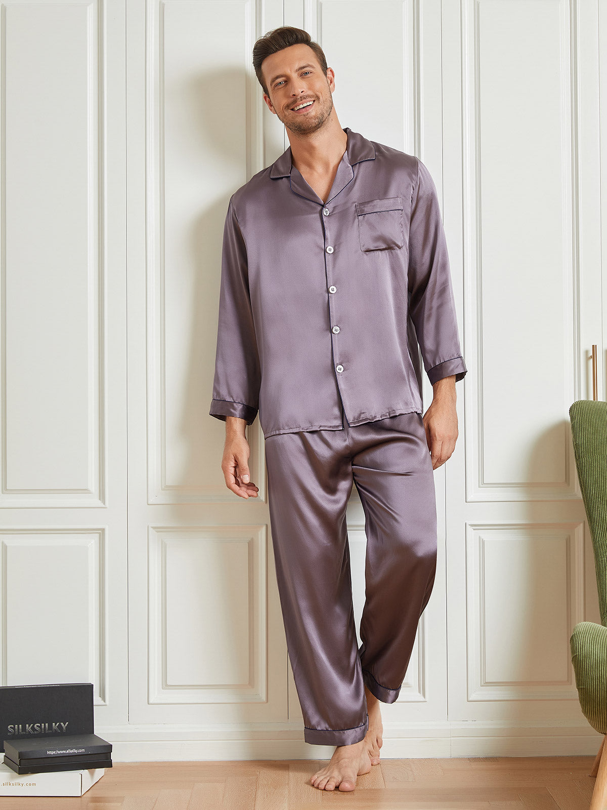 Luxe zijden pyjamaset voor heren met revers, 2-delig