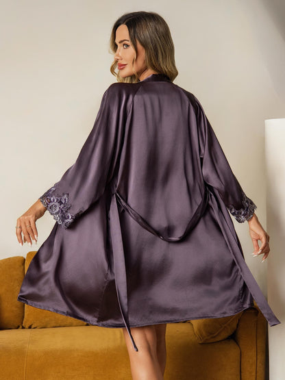 Elegant gewaad en camisole set van pure zijde met kanten rand 3-delig