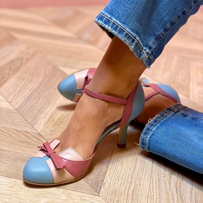 Bellarosa | Geknoopte sandalen met riempjes, ronde neus, veelkleurig