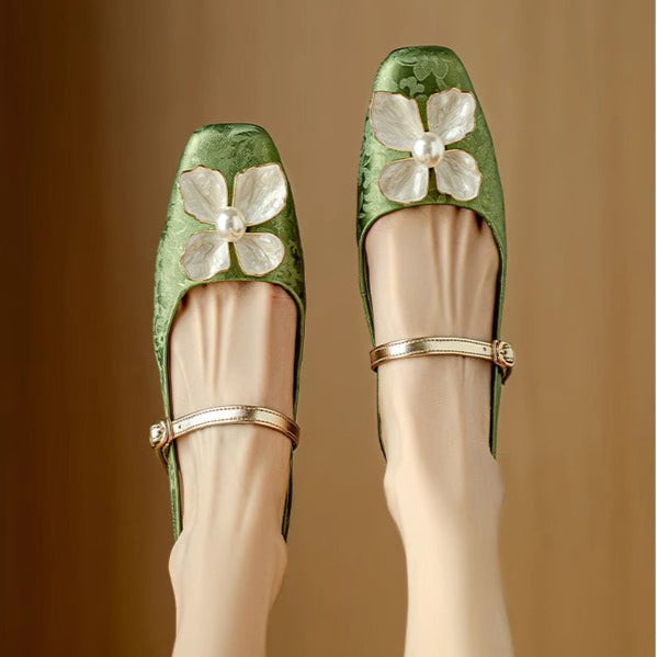 Solenza™| Eloise Elegante Pumps