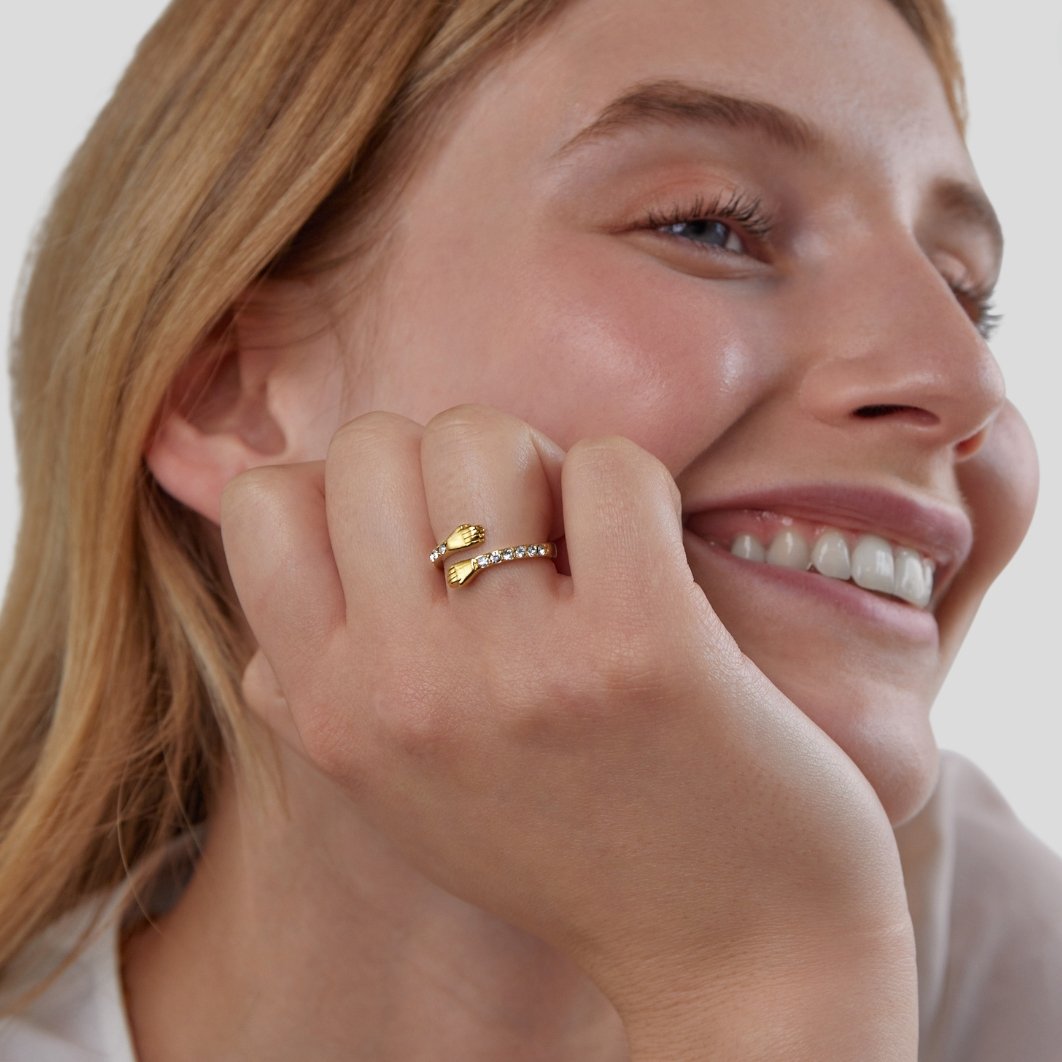 Gouden Ring Hug Me Forever