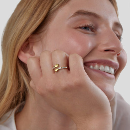 Gouden Ring Hug Me Forever