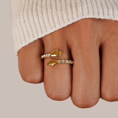 Gouden Ring Hug Me Forever