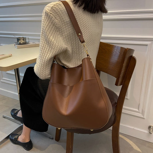 Dames minimalistische schoudertas van synthetisch leer - Teresa