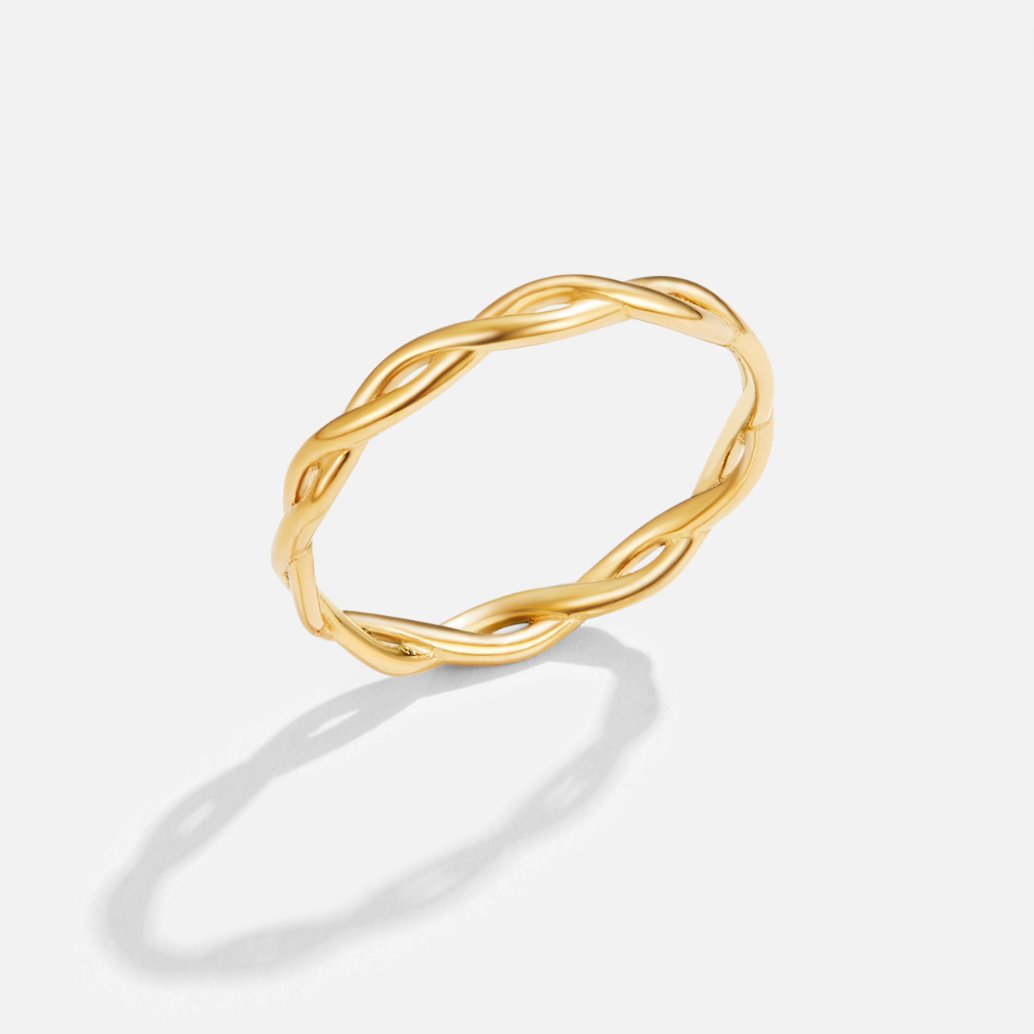 Bague torsadée en or à l'infini