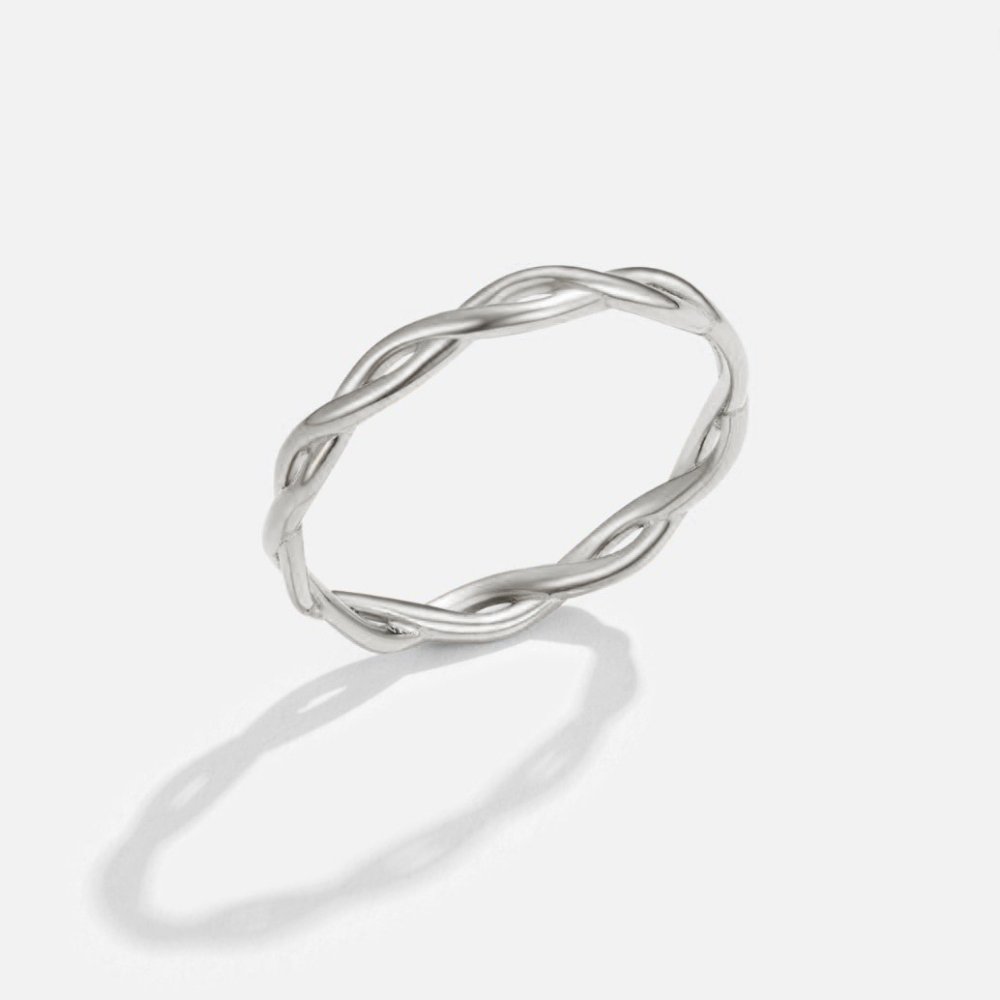 Zilveren gedraaide ring met oneindigheidsteken