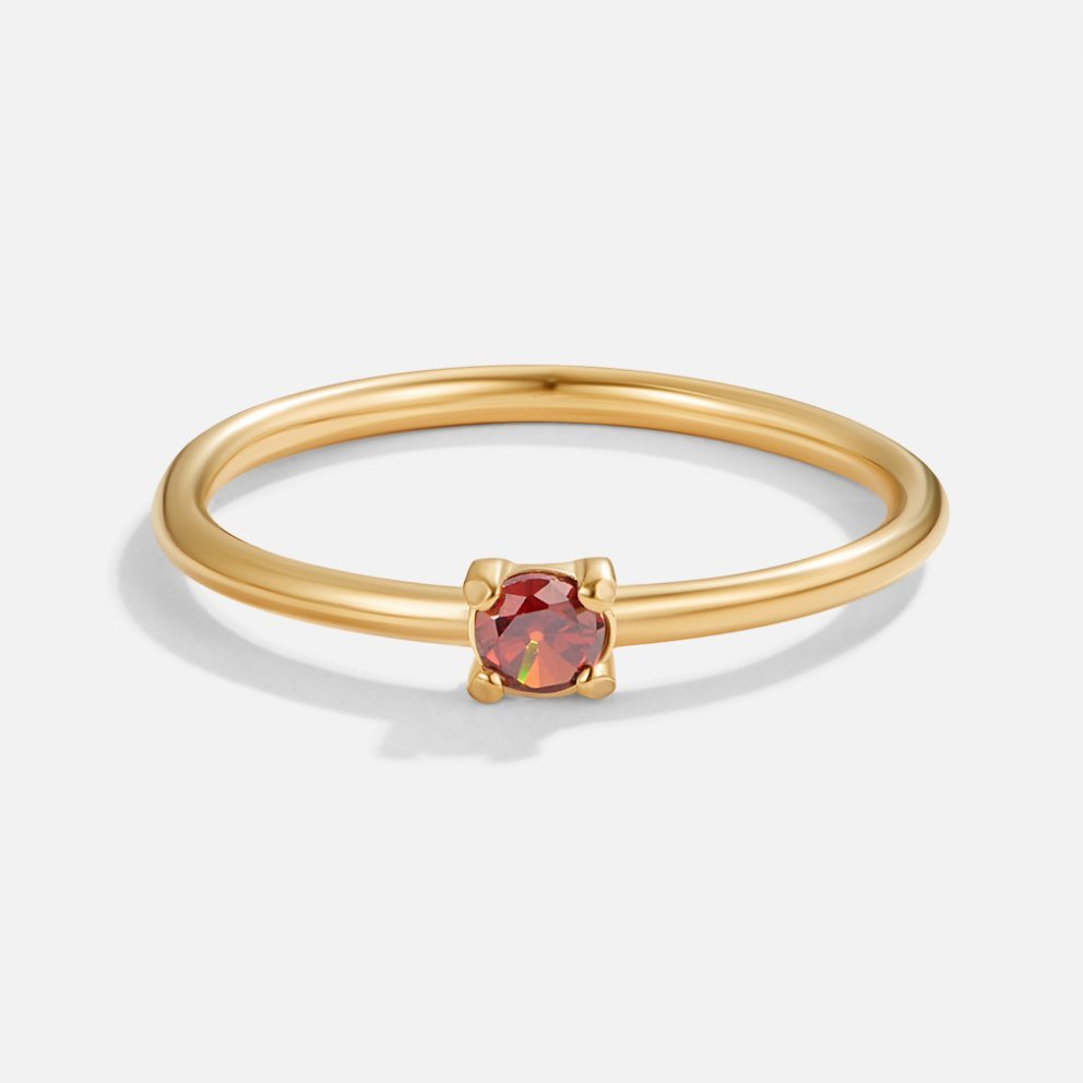 Bague en or avec pierre de naissance de janvier