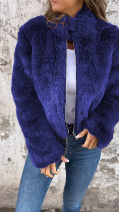 Zélie – Kunstpelzjacke mit Stehkragen und Reißverschluss