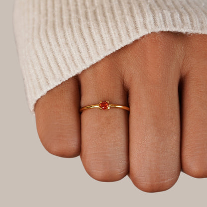 Bague en or avec pierre de naissance de juillet