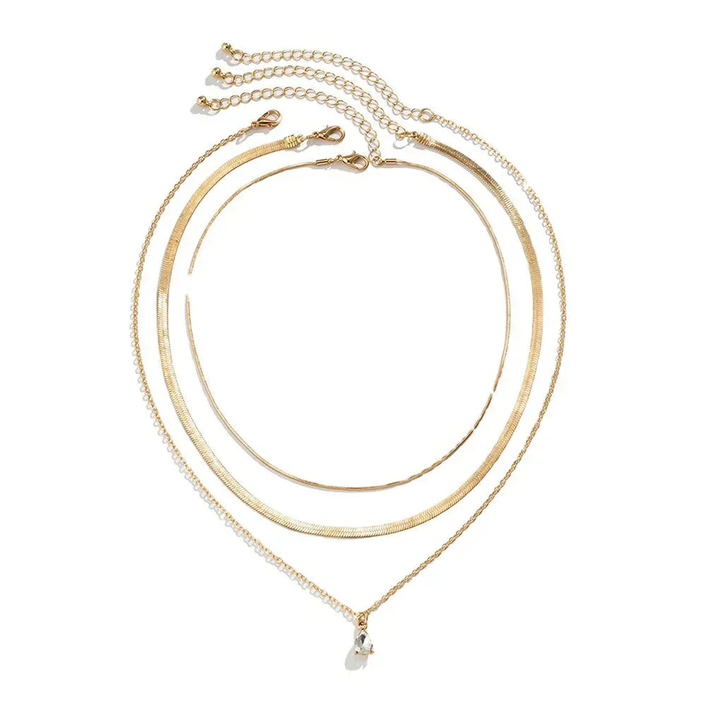 Raylee | Mehrlagige goldene Halskette mit Zirkonia-Anhänger