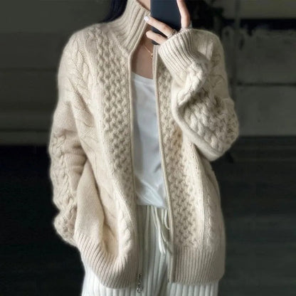 Cozy | Zopfmuster-Strickjacke