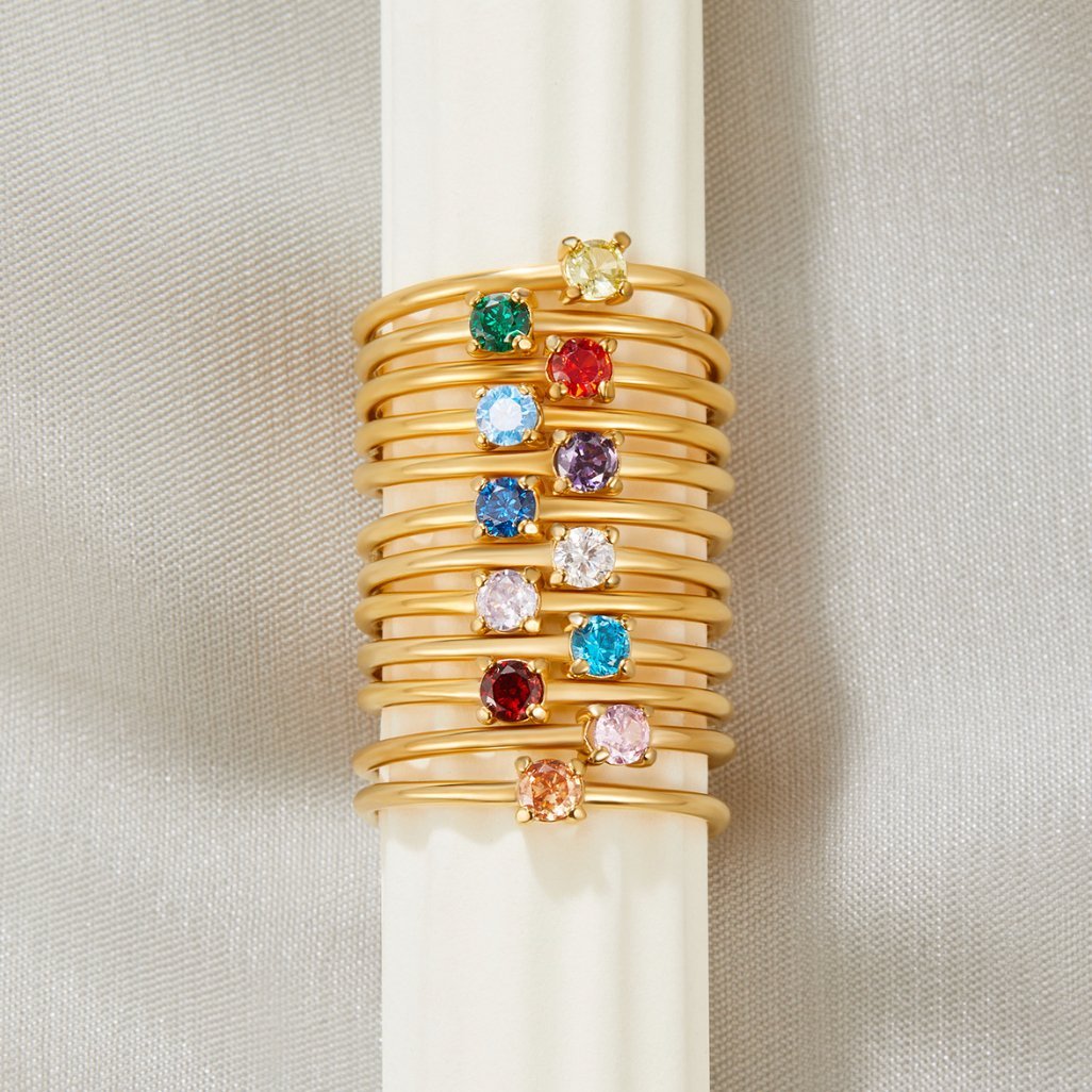 Bague en or avec pierre de naissance du mois de mai