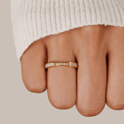 Bague en nacre et cristal