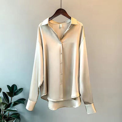 Lily™ | Luxe satijnen doorknoopblouse
