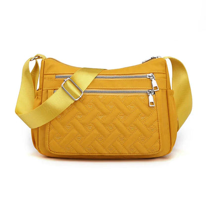 Quynh - Nylon Schultertasche
