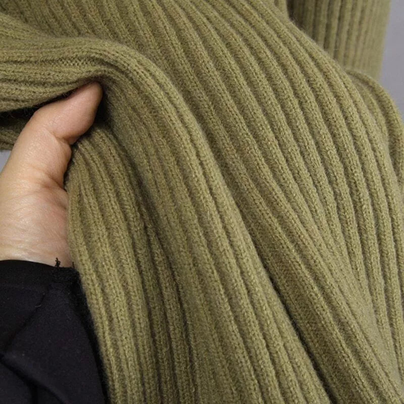 INAYA™ - Gemütliches Strickset mit Rollkragen