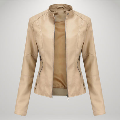 Karolina | Taillierte Kunstlederjacke