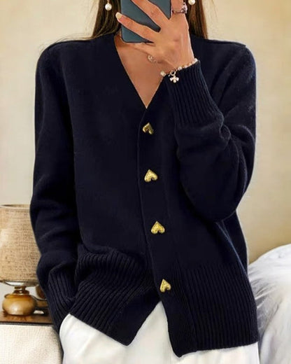Isabelle – Gemütlicher Strickcardigan mit Herzknöpfen
