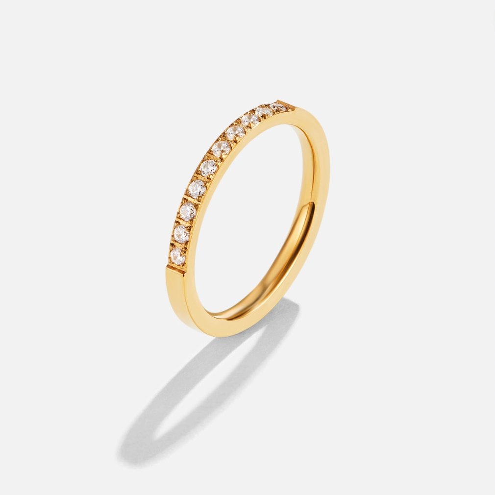 Bague en cristal à la beauté intemporelle