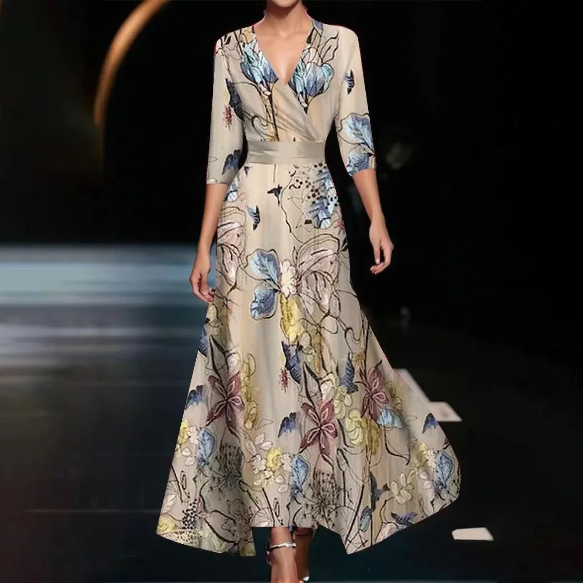 Emily - Bedrucktes Midi-Kleid mit hohem Taillenbund und mittellangen Ärmeln