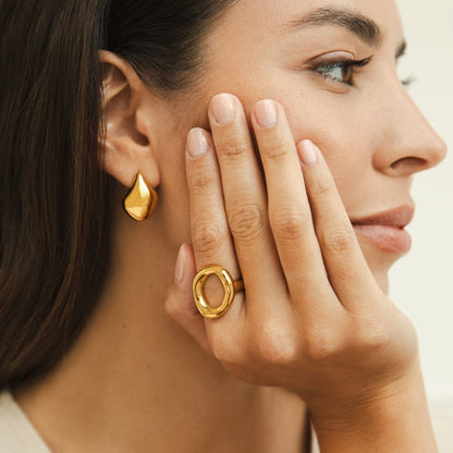 Vina gesmolten gouden ring