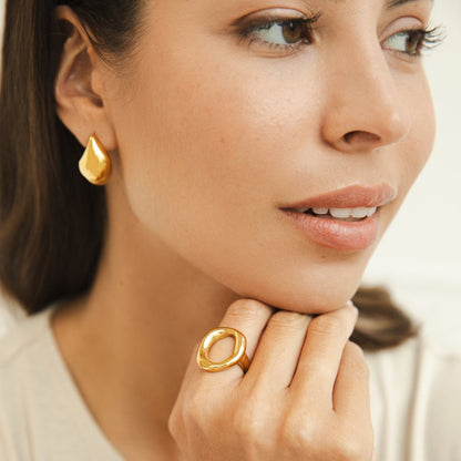 Vina gesmolten gouden ring